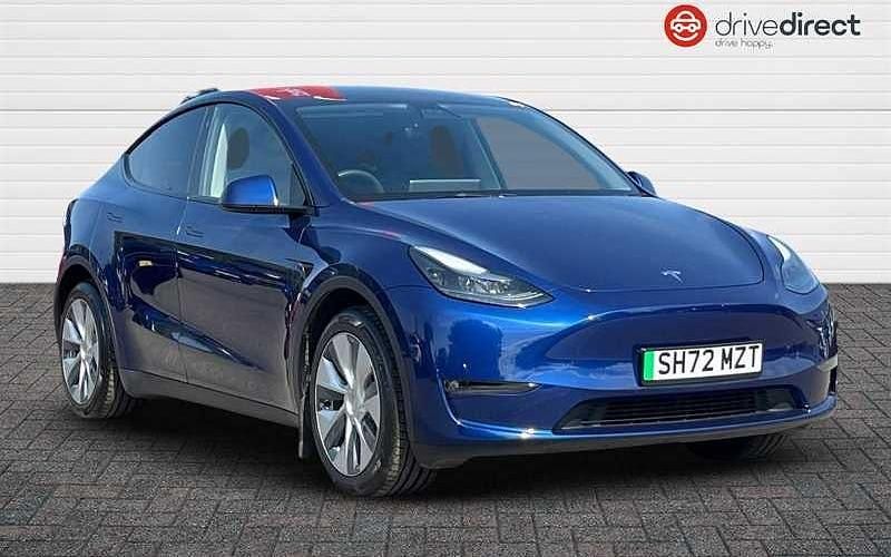 Metallic deep blue Used 2022 Tesla Model Y Long Range AWD SUV | £23,800 (Fair price) - Image 1/4