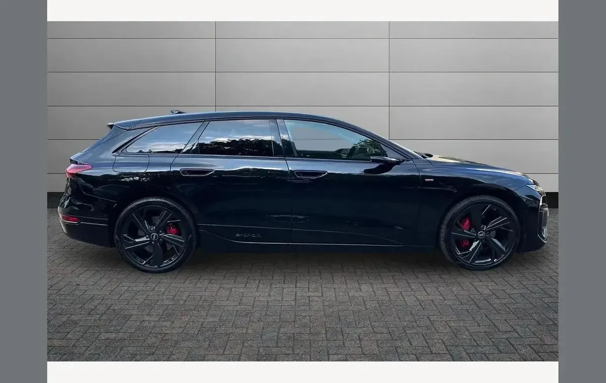 Used Audi A6 e-tron S-Line 314 kW (428 HP) 2025 Mythos black Estate