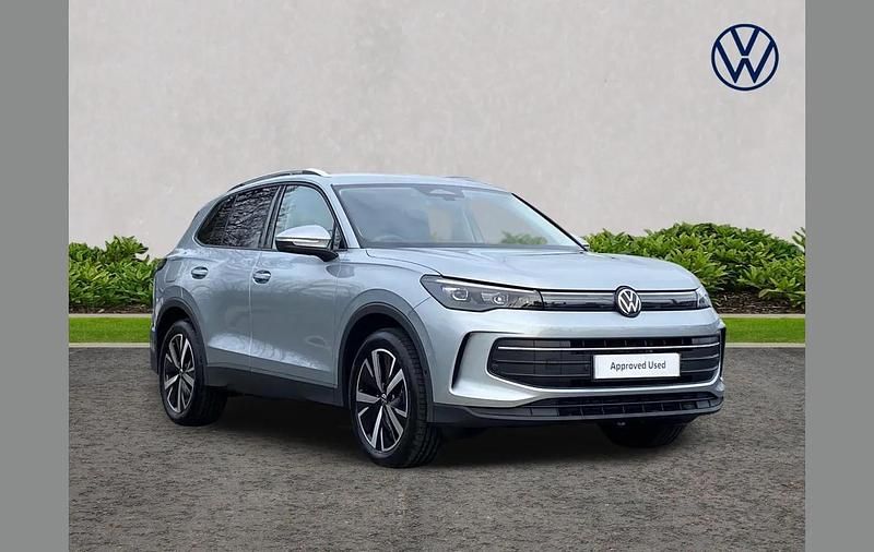 New VW Tiguan Match 128 HP (94 kW) 2025 Silver SUV