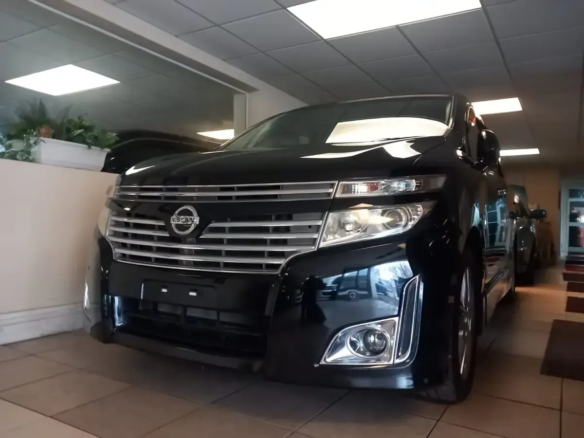 Used Nissan Elgrand 2010 Black MPV