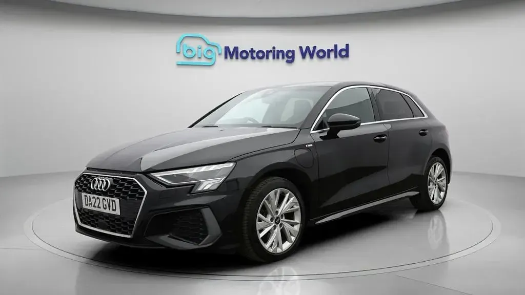 Used Audi A3 Sportback S-Line 204 HP (150 kW) 2022 Black Hatchback