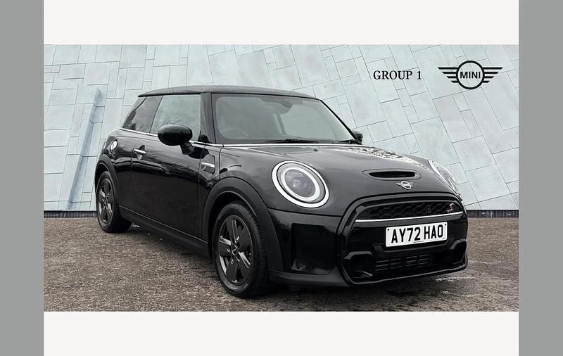 Used Mini Cooper S Classic 178 HP (130 kW) 2023 Black Hatchback