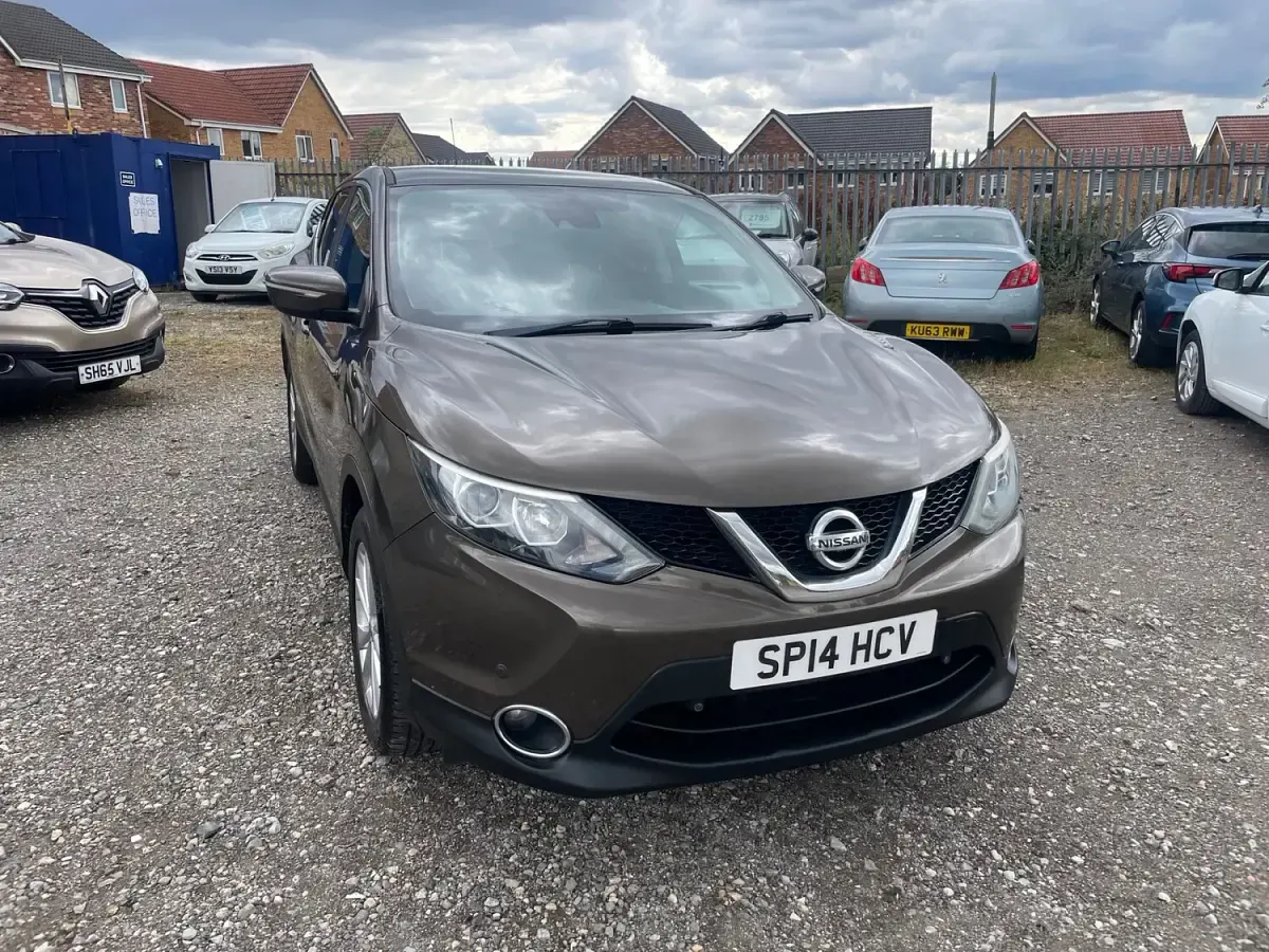 Used Nissan Qashqai Acenta Premium 2014 Beige SUV