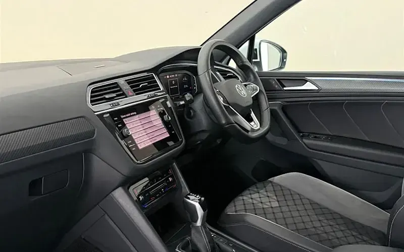 Used VW Tiguan R-line 150 HP (110 kW) 2023 White SUV