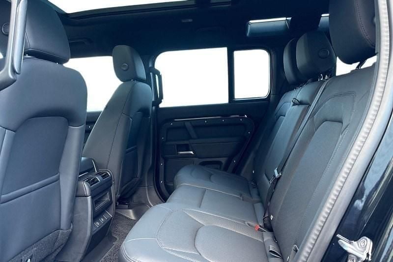 Used Land Rover Defender SE Dynamic 2025 Black SUV