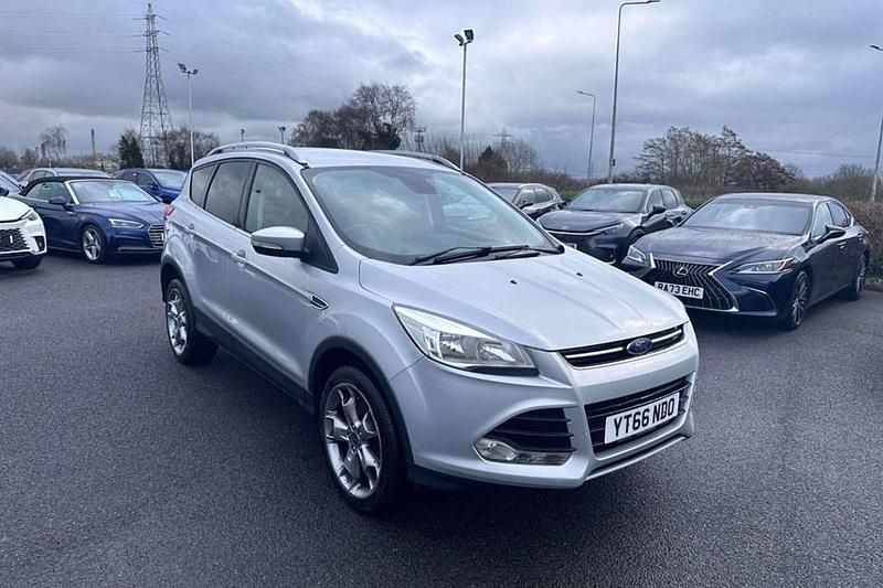 Used Ford Kuga Titanium 180 HP (132 kW) 2016 Silver SUV