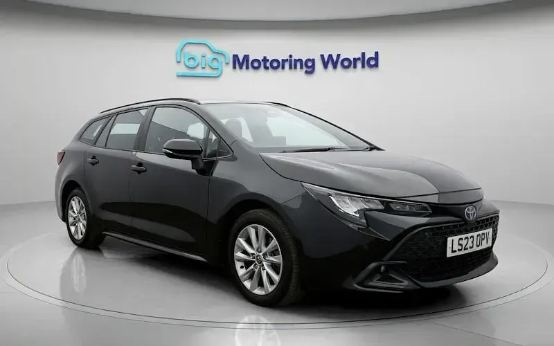 Used Toyota Corolla 140 HP (102 kW) 2026 Estate