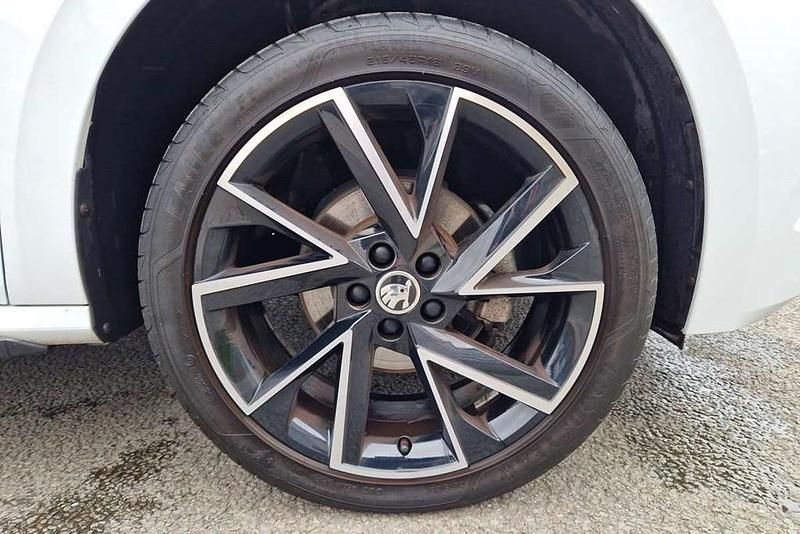 Used Skoda Kamiq Monte Carlo 108 HP (79 kW) 2022 White SUV