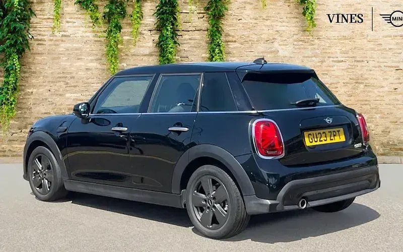 Used Mini Cooper Classic 136 HP (100 kW) 2022 Black Hatchback