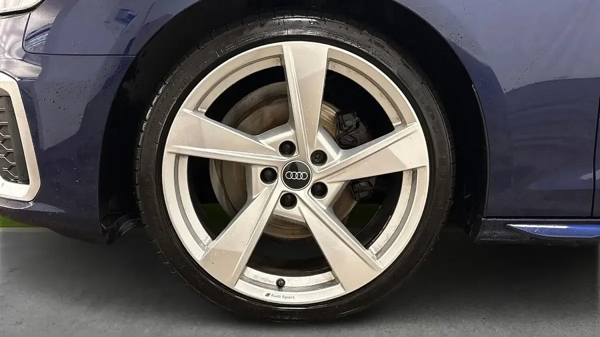 Used Audi A4 S-Line 150 HP (110 kW) 2024 Blue Sedan