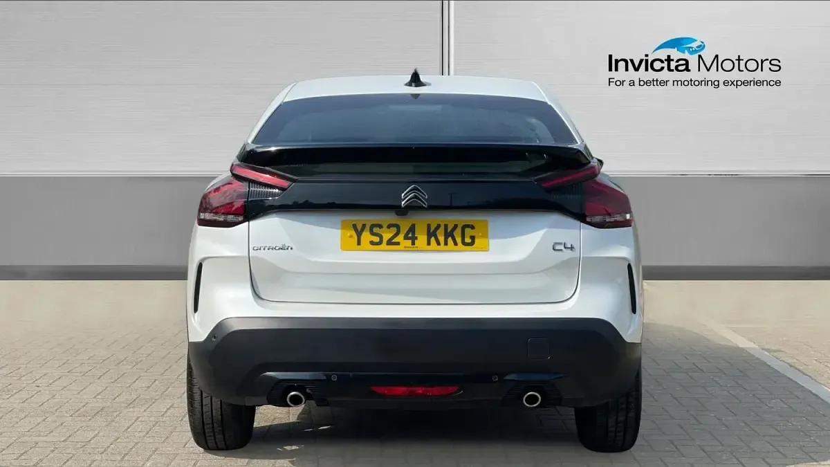 Used Citroën C4 PureTech 131 HP (96 kW) 2024 White SUV