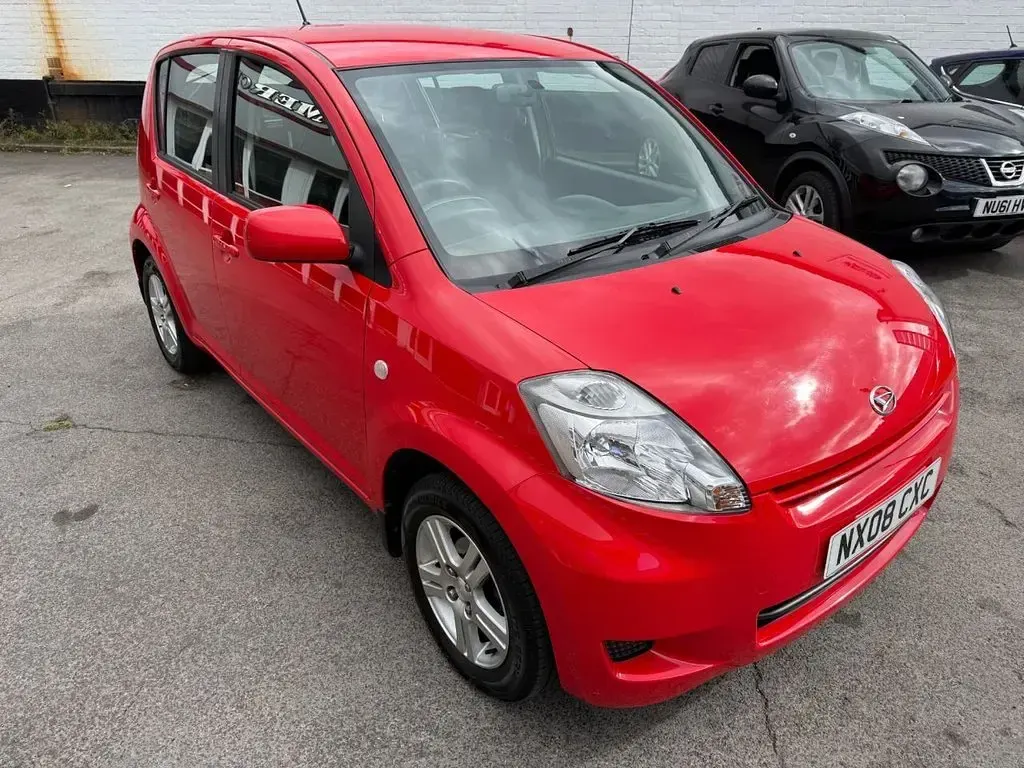 Used Daihatsu Sirion 90 HP (66 kW) 2008 Red Hatchback