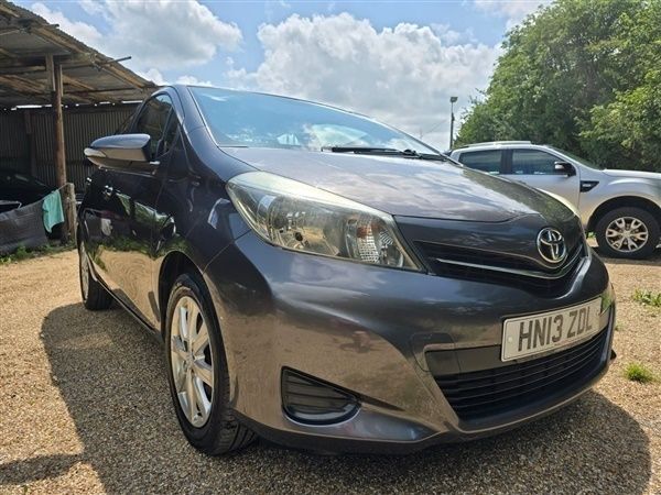 Grey Used 2013 Toyota Yaris Hatchback | £4,995 (Fair price) - Image 1/1