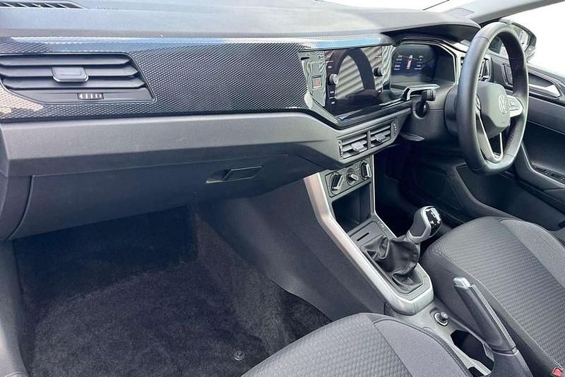 Used VW Polo Life 80 HP (58 kW) 2024 Black Hatchback