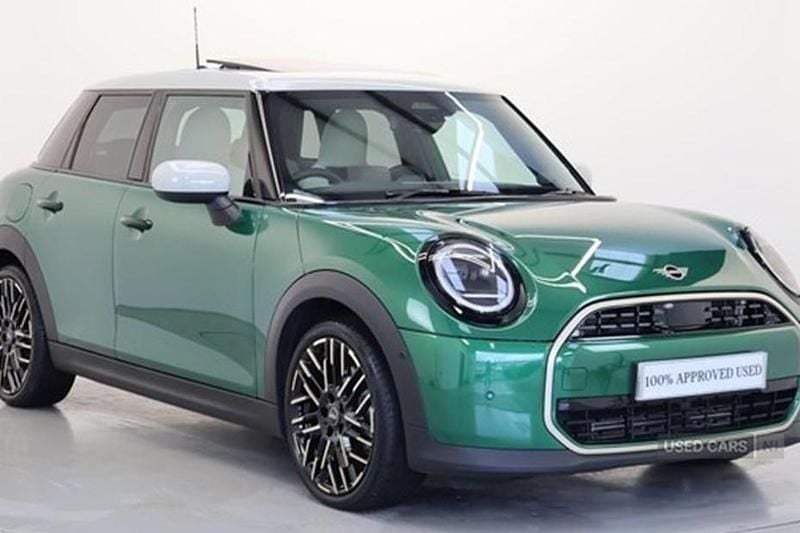 Green Used 2025 Mini Cooper Hatch Hatchback | £29,450 - Image 1/1