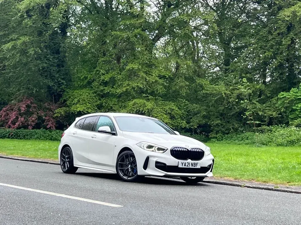 Used BMW 120 M Sport 190 HP (139 kW) 2021 White Hatchback
