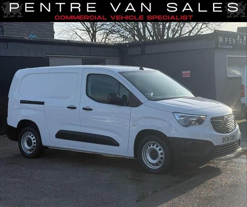 Used Vauxhall Combo 100 HP (73 kW) 2024 White MPV