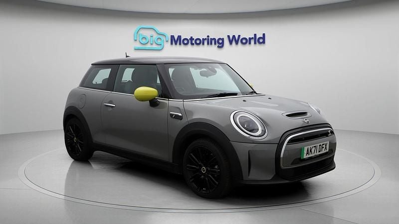 Used 2021 Mini Cooper SE Hatch Hatchback | £14,100 (Fair price) - Image 1/4