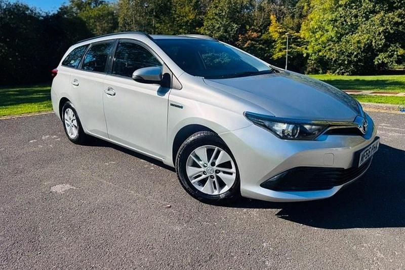 Used 2016 Toyota Auris Touring Sports Active Estate | £7,000 (Super price) - Image 1/1