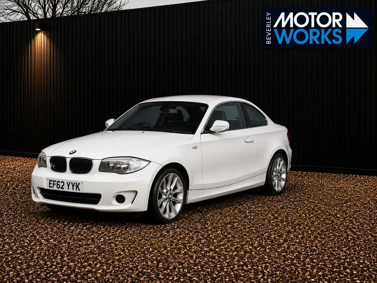 Usado BMW 118 Coupé Exclusive 143 CV (105 kW) 2013 Blanco Coupe
