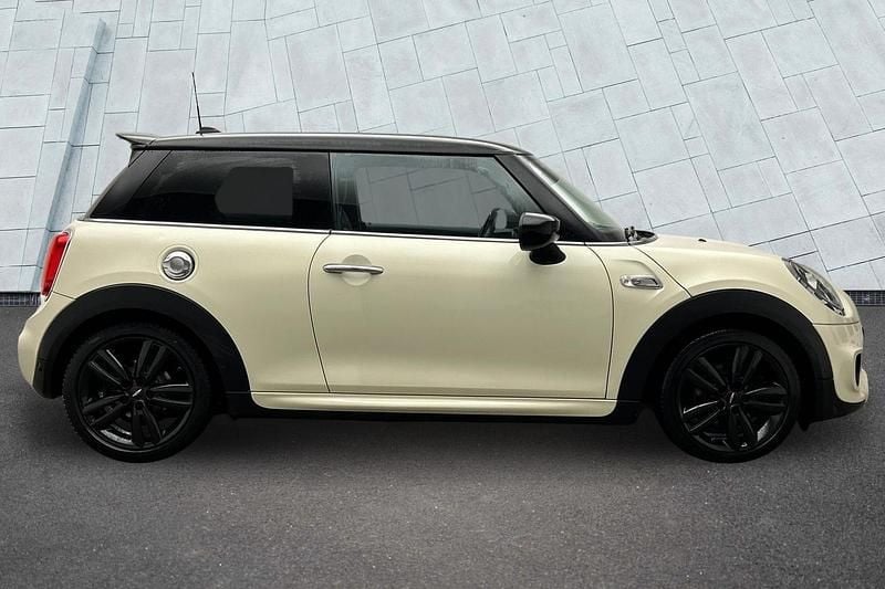 Used Mini Cooper S Hatch 192 HP (141 kW) 2020 White Hatchback