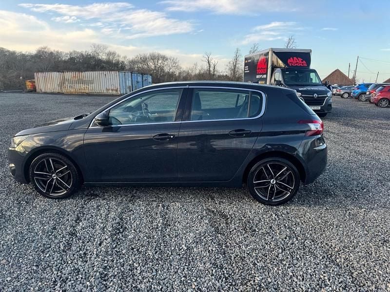 Used Peugeot 308 Allure 120 HP (88 kW) 2015 Grey Hatchback