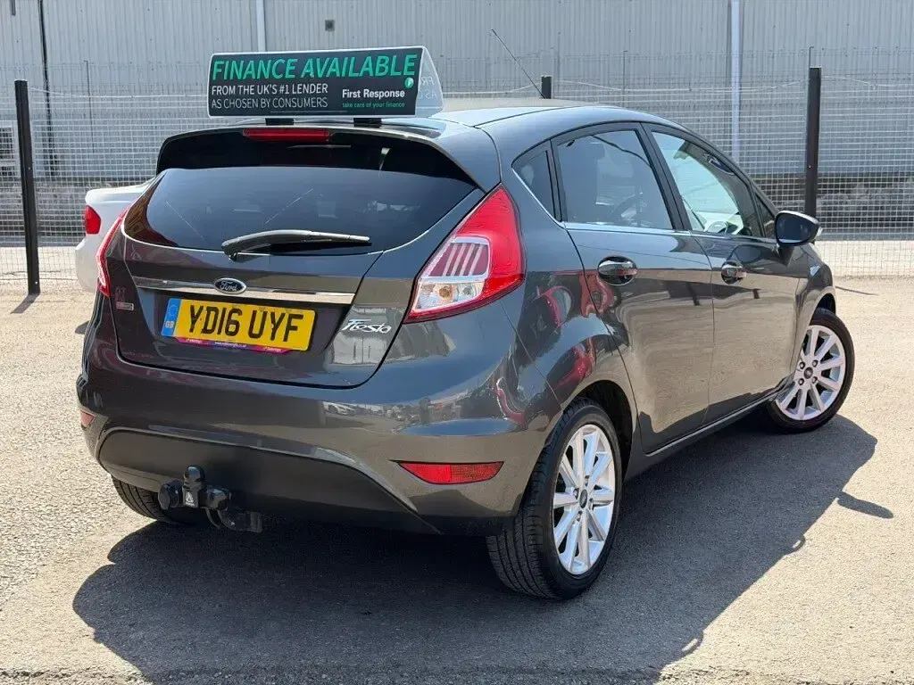 Used Ford Fiesta Titanium 2016 Grey Hatchback