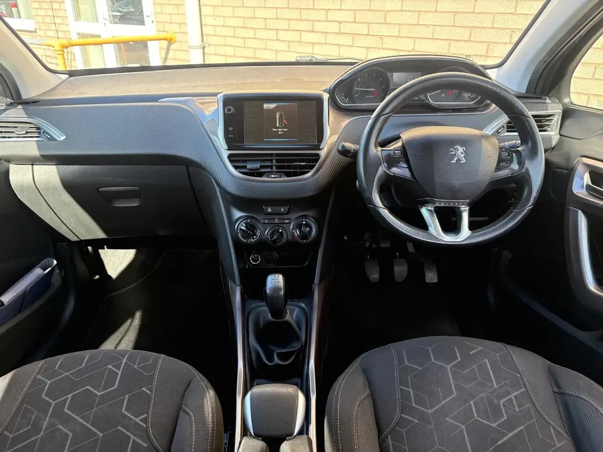 Used Peugeot 2008 Active 120 HP (88 kW) 2013 Grey SUV