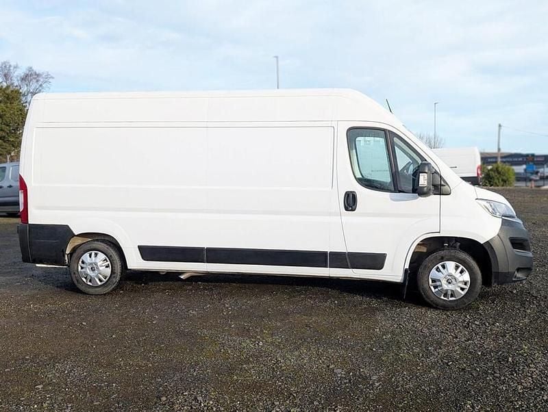 Used Citroën Relay 138 HP (101 kW) 2022 White Van