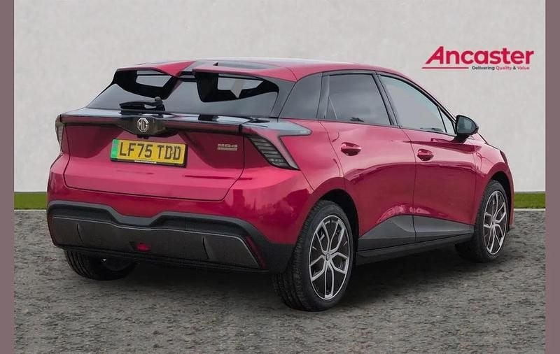 New MG MG4 EV Trophy 150 kW (204 HP) 2026 Tri coat  dynamic red Hatchback