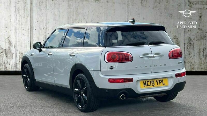 Used Mini Cooper Clubman Exclusive 134 HP (98 kW) 2019 Silver Estate