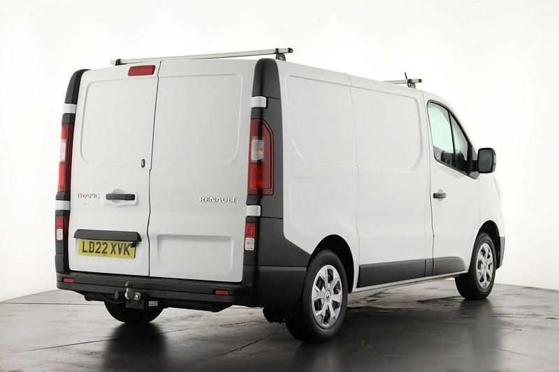 Begagnad Renault Trafic Business 2022 Vit Minibuss