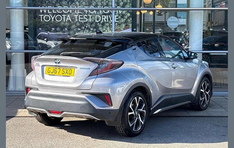 Used Toyota C-HR 120 HP (88 kW) 2017 Silver SUV