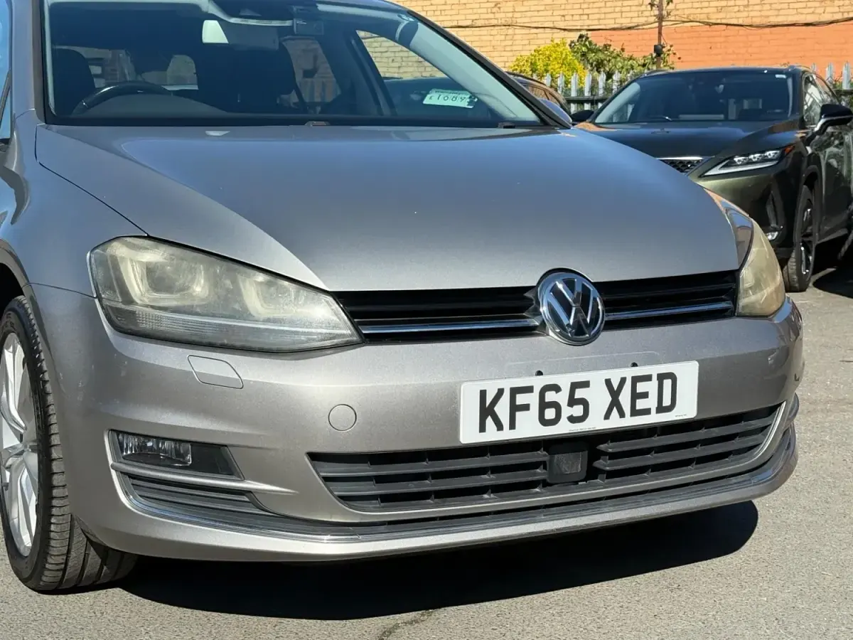 Begagnad VW Golf VIII Edition 2026 Silver Halvkombi