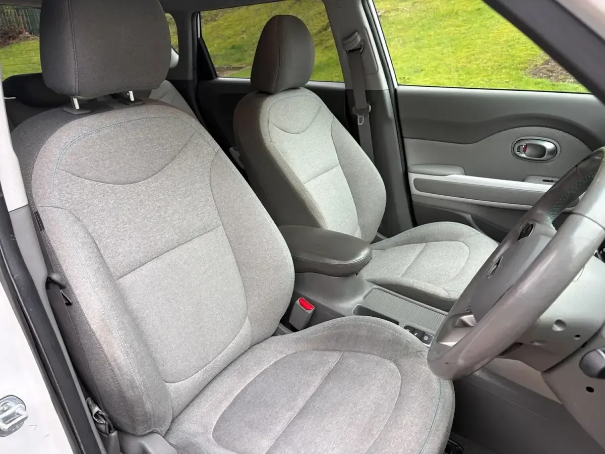 Used Kia Soul 80 kW (110 HP) 2018 White SUV