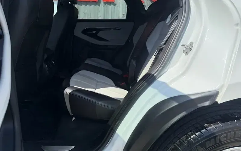 Used Land Rover Range Rover evoque R-Dynamic 182 HP (133 kW) 2020 SUV