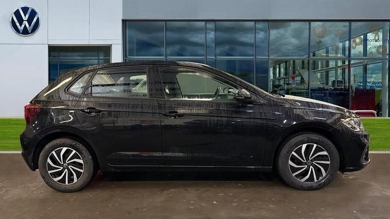 Used VW Polo Life 95 HP (69 kW) 2022 Black Hatchback