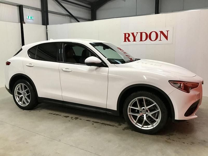 Used Alfa Romeo Stelvio 210 HP (154 kW) 2019 White SUV