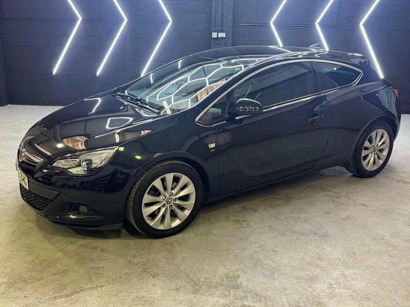 Black Used 2016 Vauxhall Astra GTC SRi Hatchback | £3,995 (Fair price) - Image 1/4