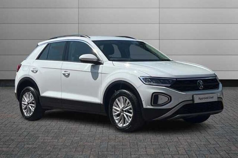 White Used 2023 VW T-Roc Life SUV | £18,650 (Fair price) - Image 1/4