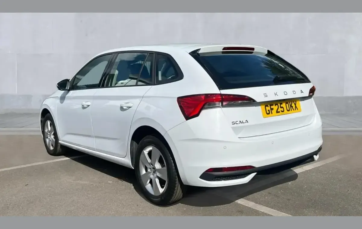 Used Skoda Scala SE 116 HP (85 kW) 2025 White Hatchback