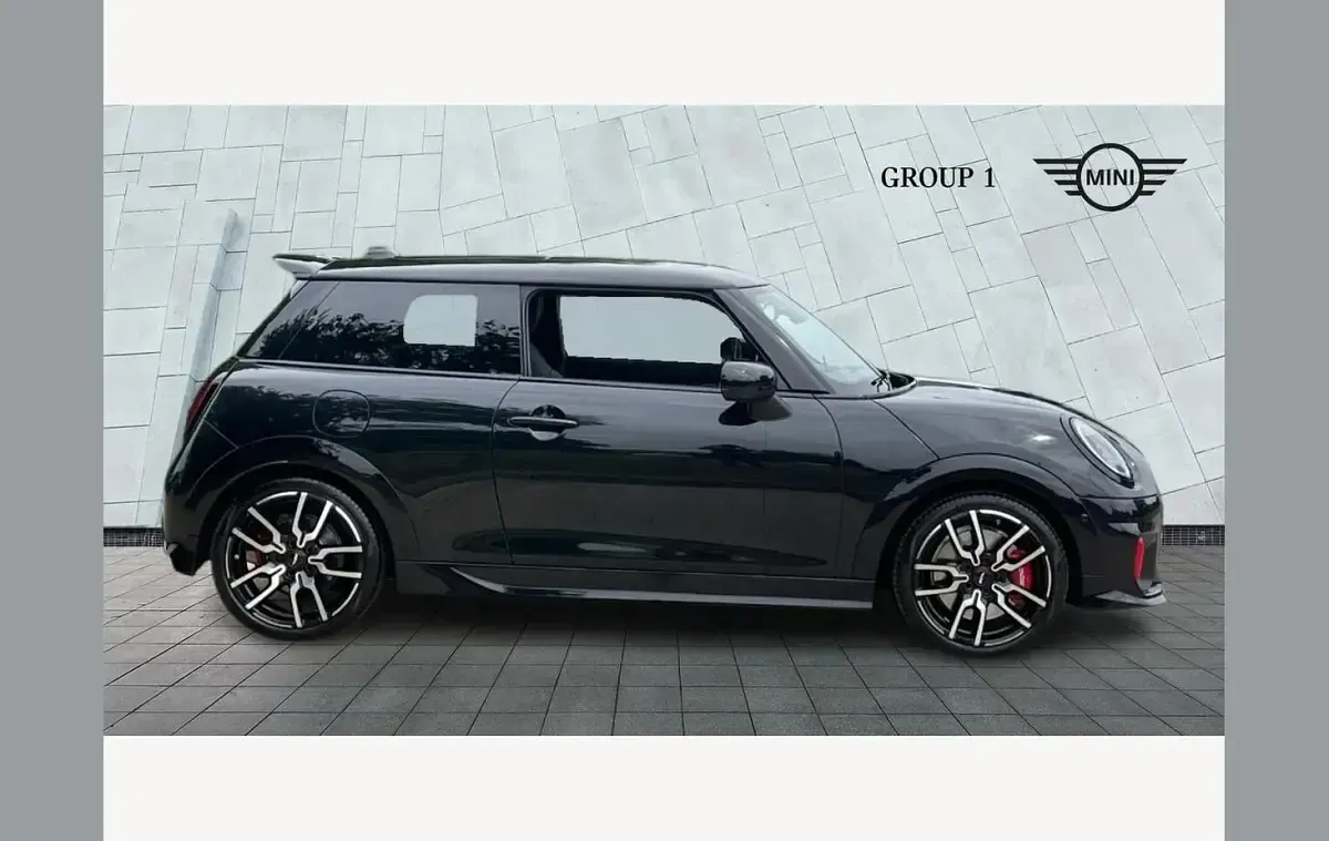 Used Mini John Cooper Works 228 HP (167 kW) 2026 Black Hatchback