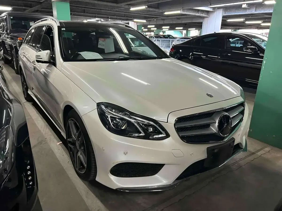 Used Mercedes E250 Avantgarde 2015 White Estate