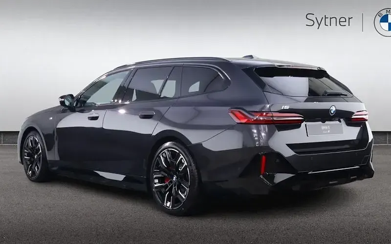 New BMW i5 442 kW (601 HP) 2026 Estate
