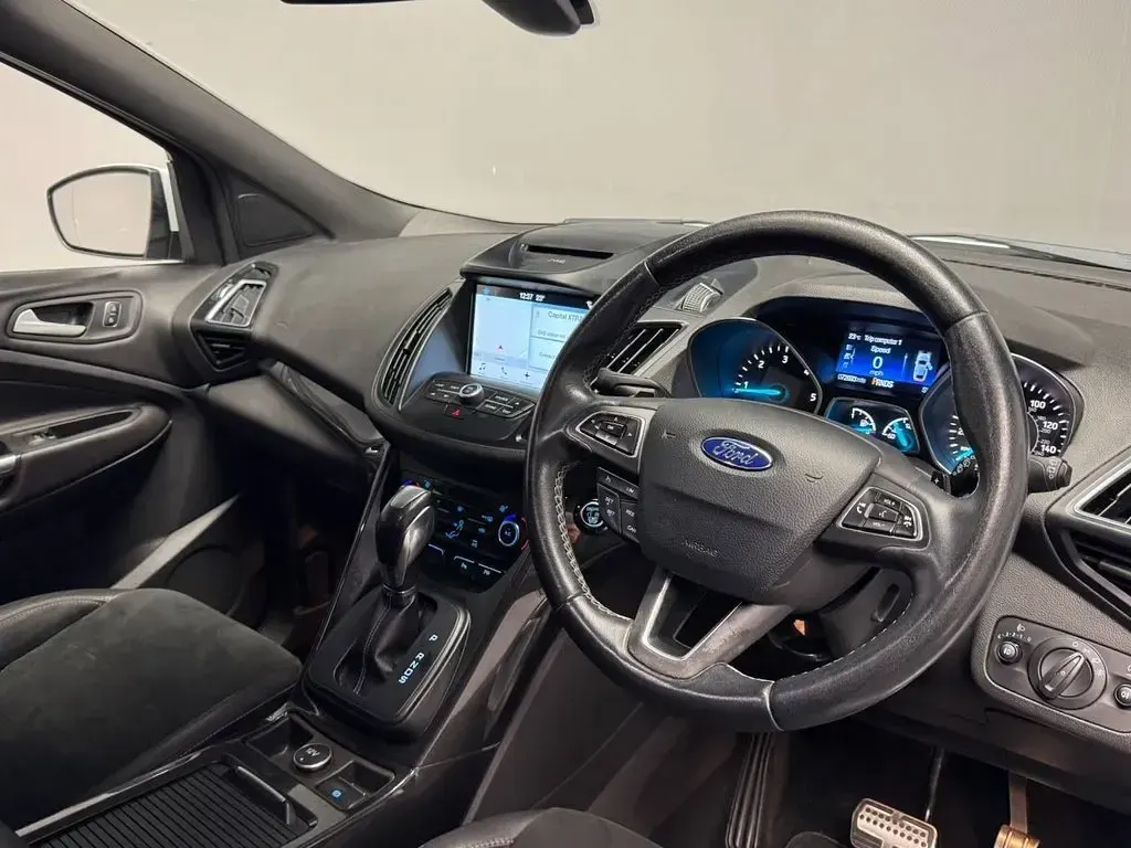 Used Ford Kuga ST-Line 120 HP (88 kW) 2017 White SUV