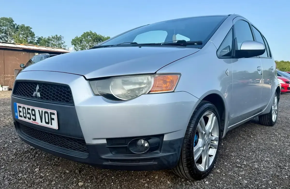 Used Mitsubishi Colt 95 HP (69 kW) 2009 Silver Hatchback
