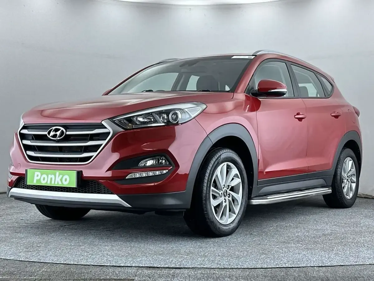 Używany Hyundai Tucson SE 177 KM (130 kW) 2017 Czerwony SUV