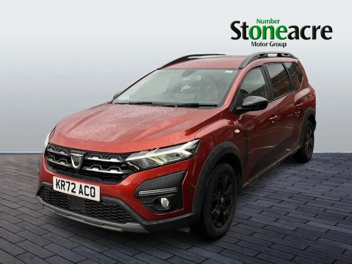 Second-hand Dacia Jogger Extreme 110 CP (80 kW) 2022 Maro Monovolum