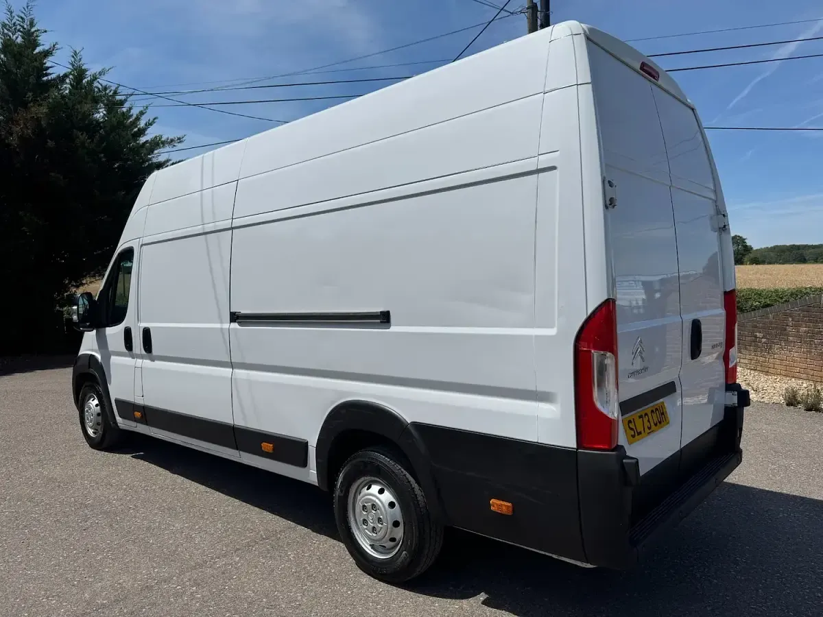 Used Citroën Relay 140 HP (102 kW) 2023 White Van
