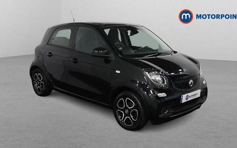 Black Used 2018 Smart ForFour Premium Hatchback | £6,549 (Fair price) - Image 1/4